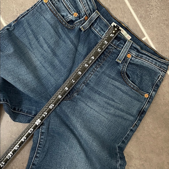 Levi’s Ribcage Bell Jeans size 28X31 - Picture 5 of 13